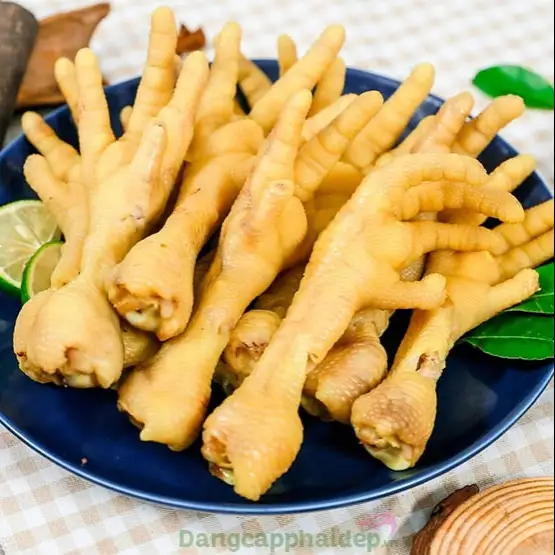 Hình ảnh Chân luộc 5 cái loại to ( 50g-60g)