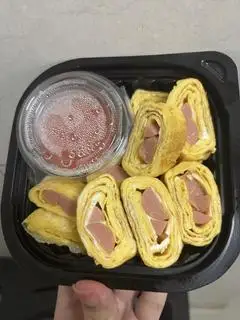 Hình ảnh Trứng cuộn xúc xích