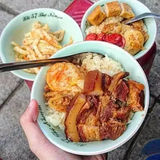 Hình ảnh Bánh Tráng Trộn Da Heo