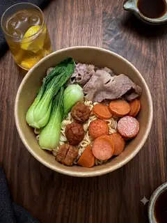 Hình ảnh combo mì trộn bò + nước tuỳ chọn