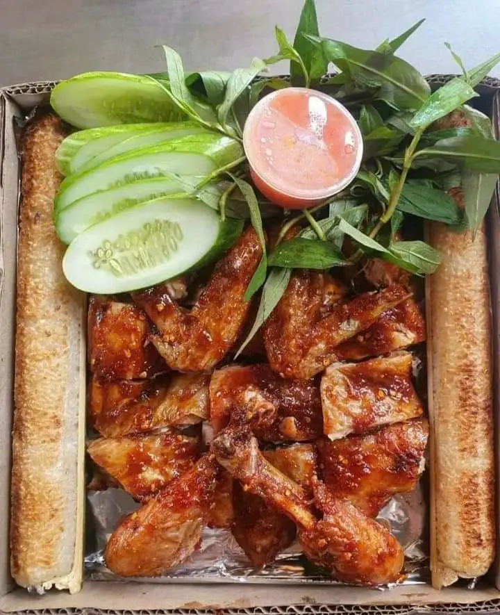 COM BO 1 Gà Ta Nướng + 2 cơm lam - 299.000 ₫ tại Gà Nướng Cơm Lam Hoàng Nam - Hồ Thị Kỷ