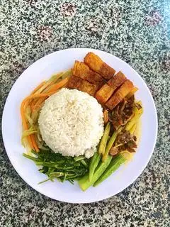 Cơm heo quay ram chay - 28.000 ₫ tại Cơm Chay Thiện Duyên - Đường Số 8