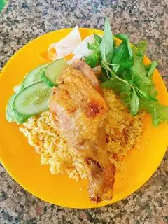Hình ảnh Cơm Gà Chiên Giòn