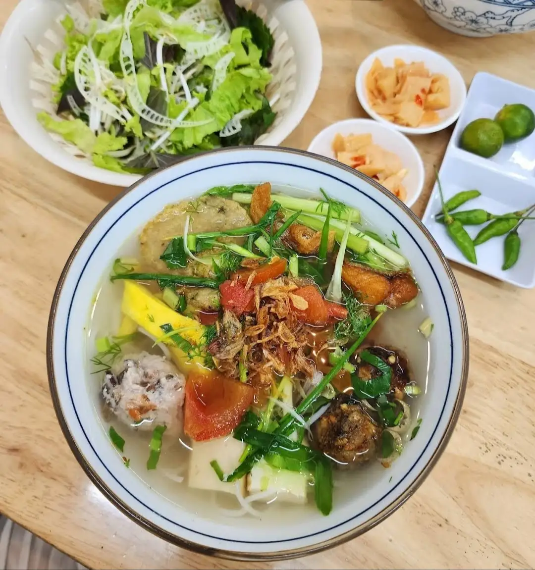 Bún cá chiên giòn đặc biệt - 91.900 ₫ tại Bún Cá Hải Phòng - Nguyễn Cừ