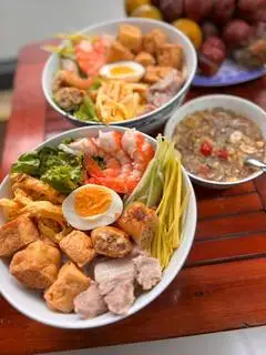 bún mắm nêm đặc biệt - 60.000 ₫ tại Bún Trộn Nước Tương Phượng - Nguyễn Thái Học