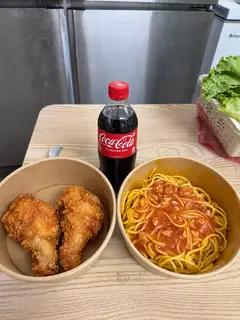 Hình ảnh Combo mì Ý - 1 mì 2 đùi cánh - 1 nước