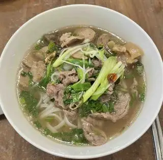 Hình ảnh Phở tái viên