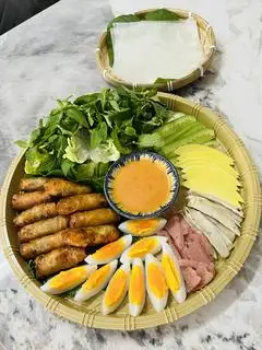 Hình ảnh Chả cuốn cá trích - mẹt lớn