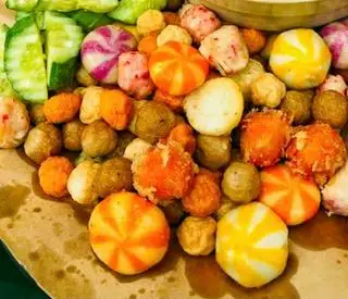 Combo thập cẩm cá viên chiên nhỏ+ Tặng kèm ly coca  - 83.000 ₫ tại Tokbokki Bánh Gạo Cay & Gà Viên Sốt Cay Alay - Bùi Đình Túy