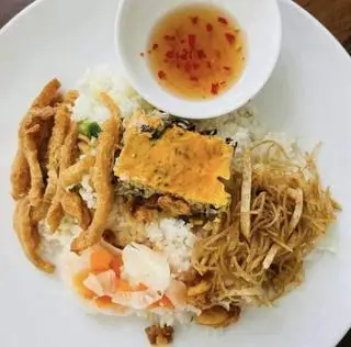 Hình ảnh Cơm tấm sườn bì chả chay