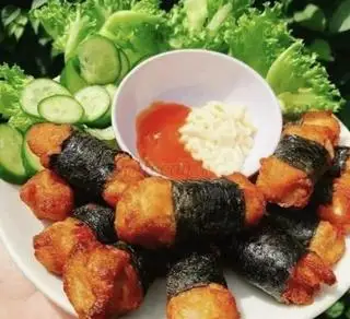 Hình ảnh Gà viên cuộn rong biển