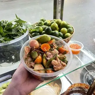 Hình ảnh Chân gà mix trứng non M