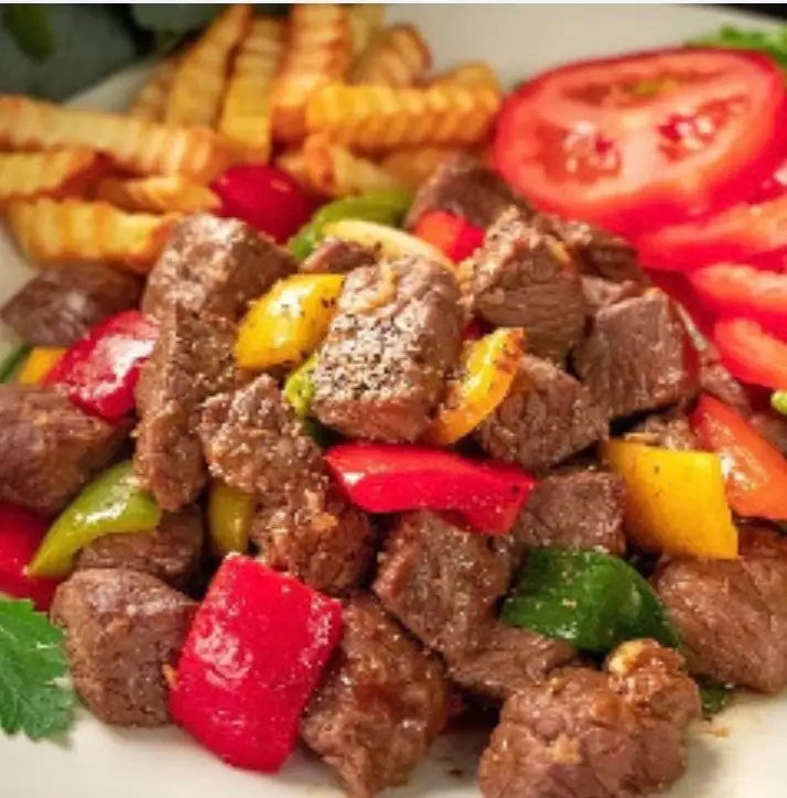 bò lắc aukobe ( 120g ) kèm khoai tây chiên - 88.000 ₫ tại Kitchen House - Ung Văn Khiêm