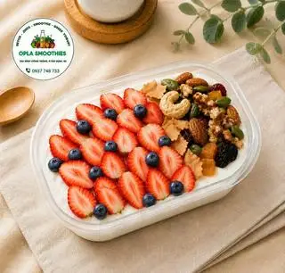 (G9) Dâu - việt quất - sữa chua Hy Lạp - granola - 69.000 ₫ tại Trái Cây Healthy Opla Farm - Đinh Công Tráng