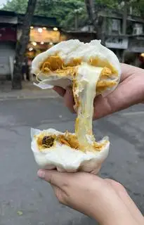 Hình ảnh Bánh bao gà nấm phô mai tan chảy