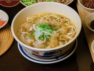 Hình ảnh Bún Bò Gân