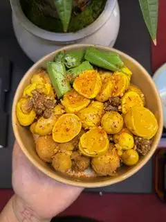Hình ảnh Trứng non lòng đào chiên LẮC MUỐI