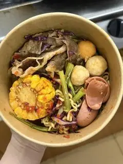 Mỳ kim chi cá viên xúc xích - 49.000 ₫ tại Bếp Nhỏ Mỳ Cay - Cháo Ếch - Tân Hương