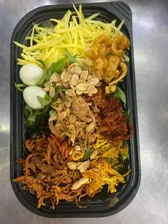 Bánh tráng trộn - 43.000 ₫ tại Bánh Tráng Trộn 198 - Tôn Đản