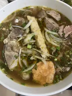 Bún bò đặc biệt - 1 chai Pepsi - 90.000 ₫ tại Bún Bò Huế Ngự Bình - Đồng Đen