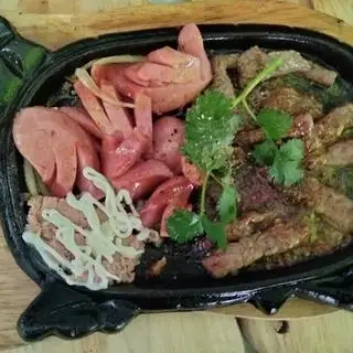 Hình ảnh Beefsteak xúc xích 