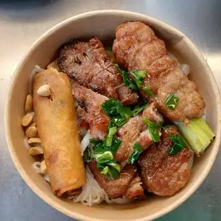 Bún thịt nướng đặc biệt - 62.000 ₫ tại Bánh Mì & Bún Thịt Nướng Anh Thư - Tôn Đản