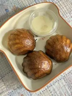 Hình ảnh 3 Bánh Butter Tteok Vị Matcha Kèm Sữa Đặc