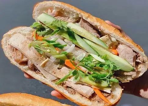 Hình ảnh Bánh mì thịt chả