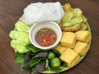 Hình ảnh Bún đậu chả cốm 