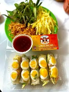 Bánh tráng cuộn trứng lòng đào - sốt bò - 32.000 ₫ tại Ăn Vặt Bò Bía Hai Ngàn - Phan Tây Hồ