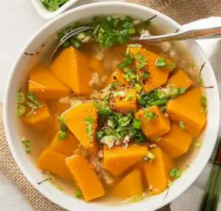 Canh thêm - 12.000 ₫ tại Cô Thủy - Cơm Nhà Nấu & Cơm Văn Phòng - Cách Mạng Tháng 8