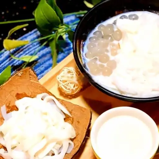 Dừa dằm hạt đác - 33.000 ₫ tại G coffee - Chè Bưởi Hà Nội & Chè Dừa Dằm Hải Phòng - Chung Cư CitiAlto