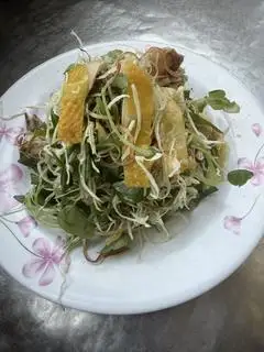 Hình ảnh Cơm - gỏi 1 người ăn