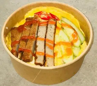 Cơm chả cá Phan Thiết phủ trứng - 59.000 ₫ tại Cơm Nóng 2 Món - Healthy - Nguyễn Trãi