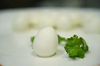 Hình ảnh Trứng cút thêm (2 trứng)