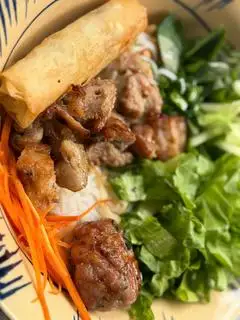 Hình ảnh Bún chả giò