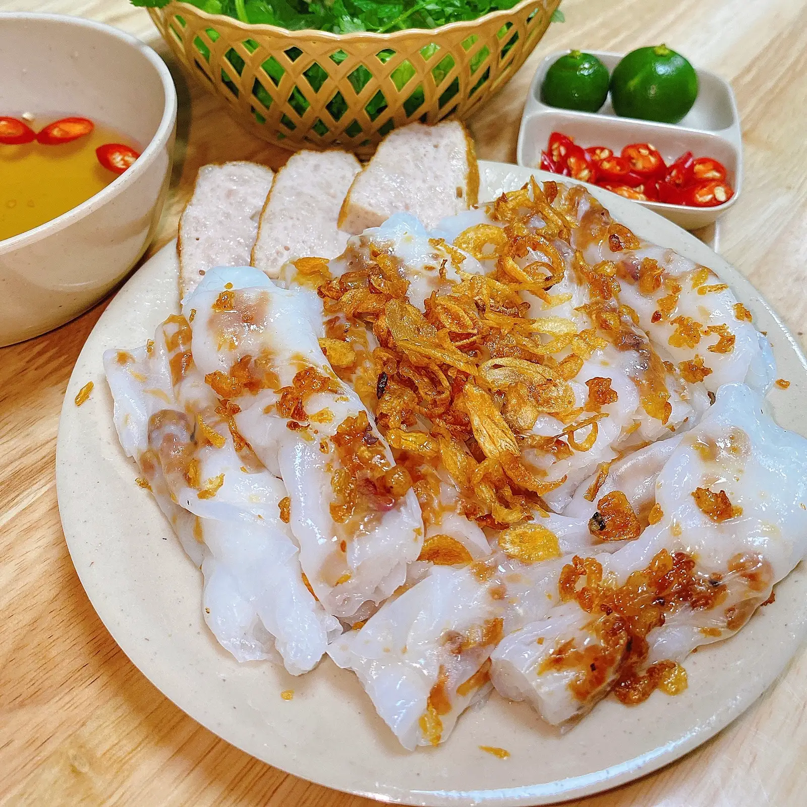 Hình ảnh Bánh cuốn nhân hành mỡ + chả