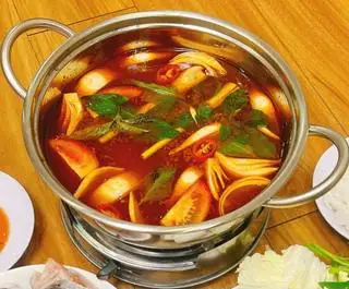 Nước Lẩu Thái Thêm - 50.000 ₫ tại QUÁN LẨU LALA - Lẩu Cá & Lẩu Thái - Lý Thường Kiệt