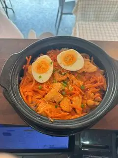 Hình ảnh Cơm gà xào cay