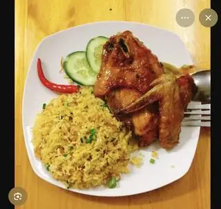 Hình ảnh cơm cánh gà mắm tỏi 