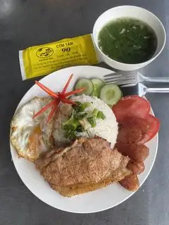 Hình ảnh Cơm tấm sườn- trứng