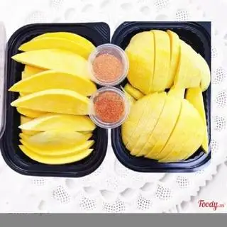 Hình ảnh Combo 2 Khay Xoài Tặng kèm muối chấm 
