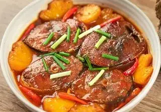 Cơm + Cá Ngừ Kho Thơm - 52.000 ₫ tại Bếp Nhỏ - Cơm Văn Phòng - Phạm Ngũ Lão