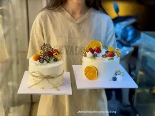 Hình ảnh Bánh Kem Tươi Size 12cm - Nữ Ngẫu Nhiên