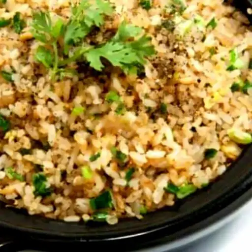 Cơm chiên Tỏi - 59.000 ₫ tại Putin - Hải Sản & Lẩu Bò - Huỳnh Tấn Phát