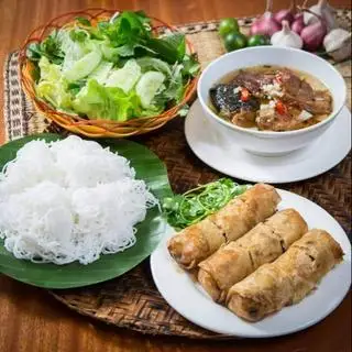 Bún Chả Truyền Thống + Nem Cua Bể - 115.000 ₫ tại Bún Chả Hà Nội Ngon Quán - Chung Cư CMT8