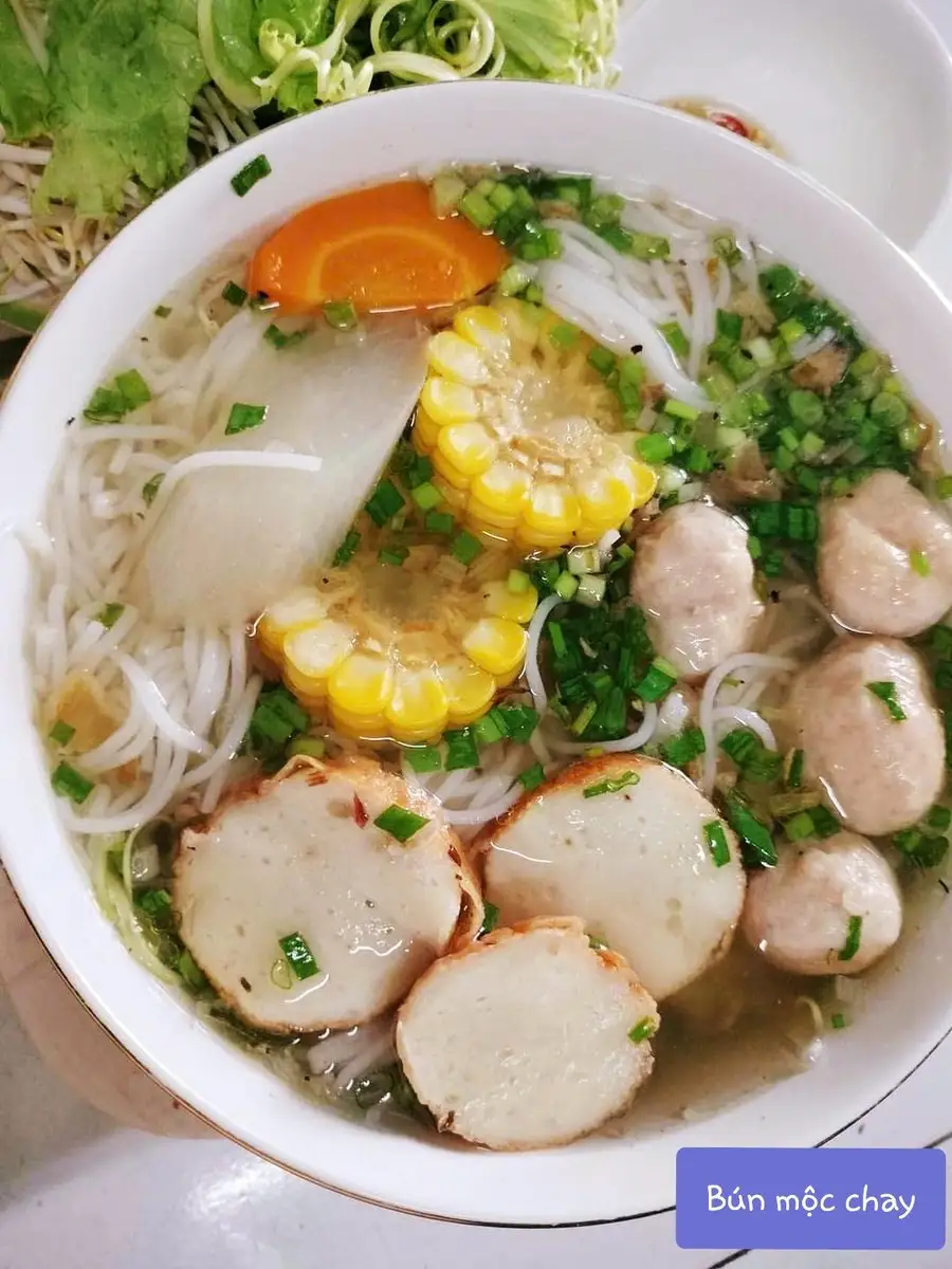 bún mọc + 1 trái cây tráng miệng - 35.000 ₫ tại Quán Chay Diệu Hiền - Hủ Tiếu, Bún Riêu & Bún Bò Huế - Trần Thủ Độ