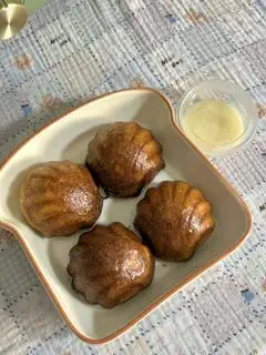 Hình ảnh 4 Bánh Butter Tteok Truyền Thống Kèm Sữa Đặc