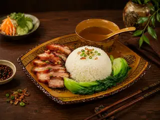 Hình ảnh Cơm xá xíu mật ong