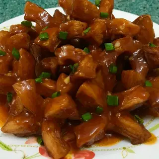 Hình ảnh xúc xích sốt cay
